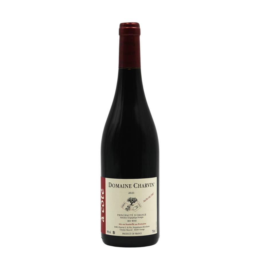 Un vin rouge gourmand et accessible, issu du savoir-faire du Domaine Charvin dans la Vallée du Rhône