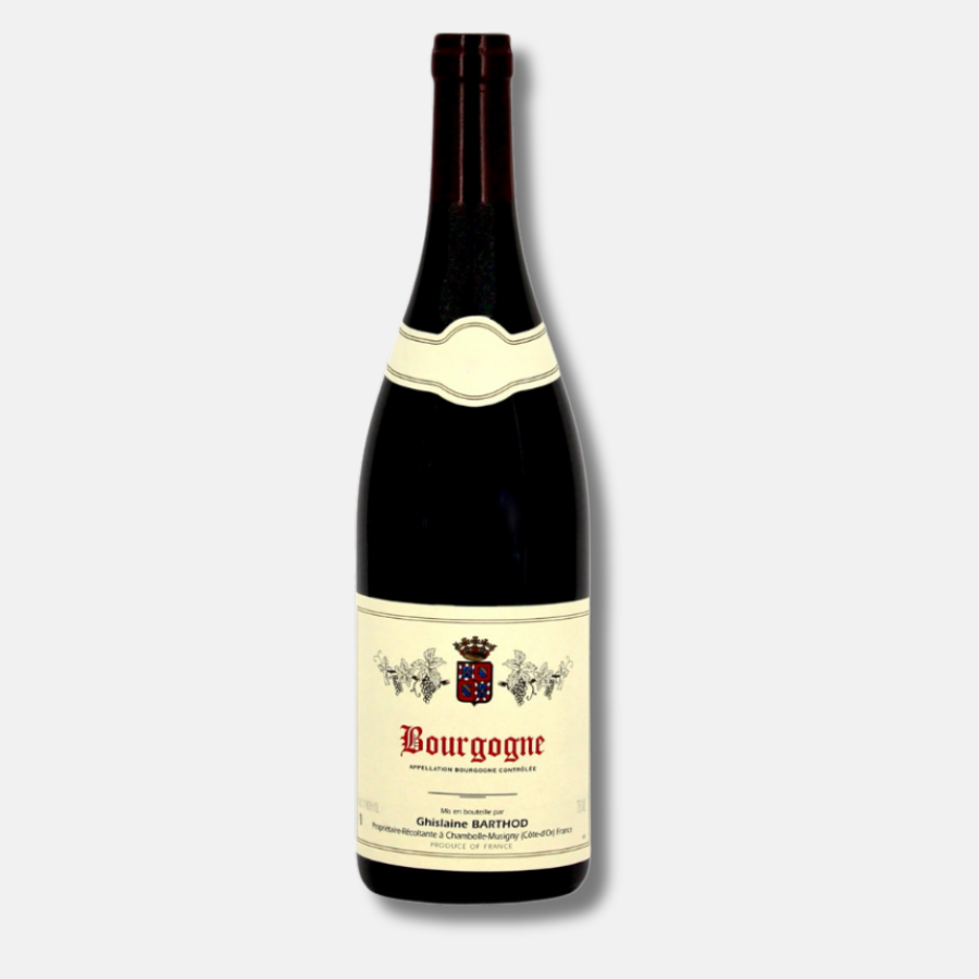 Bouteille de Bourgogne du Domaine Ghislaine Barthod sur fond gris – vin rouge élégant de Bourgogne, 100% Pinot Noir, étiquette visible