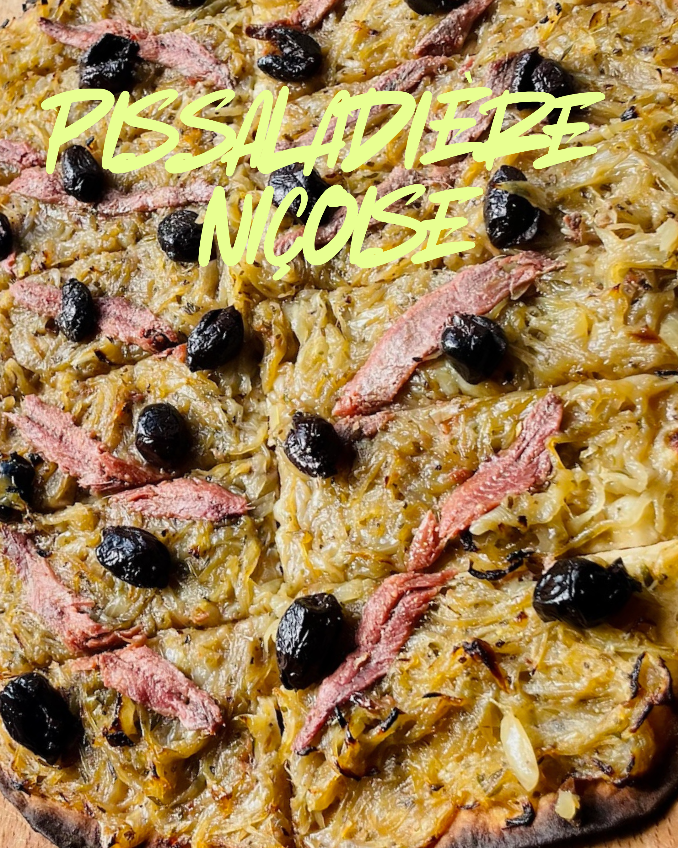 Pissaladière nicoise en gros plan préparé par la maison dantard