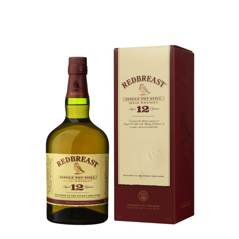 Redbreast 12 ans Single Pot Still – Un whisky irlandais emblématique, vieilli en fûts de sherry et de bourbon. Arômes gourmands de fruits secs, d’épices et de vanille, avec une belle rondeur en bouche.